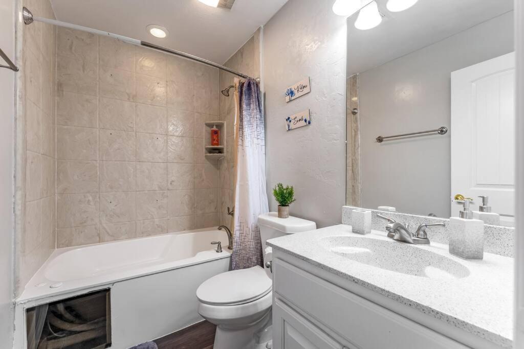 Family Friendly 2Bdrm-Walk To At&T/Cowboys Stadium Arlington Exterior photo