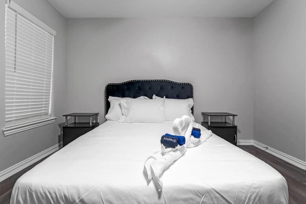 Family Friendly 2Bdrm-Walk To At&T/Cowboys Stadium Arlington Exterior photo