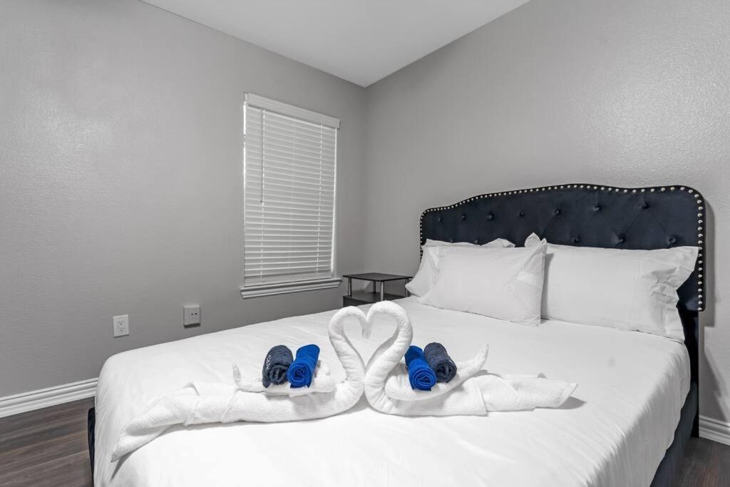 Family Friendly 2Bdrm-Walk To At&T/Cowboys Stadium Arlington Exterior photo